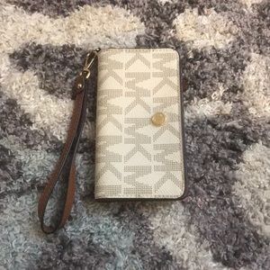 Michael kors wristlet and phone case